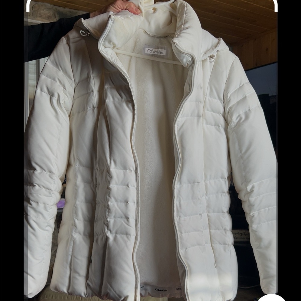 Calvin Klein Women's White Puffer Jacket